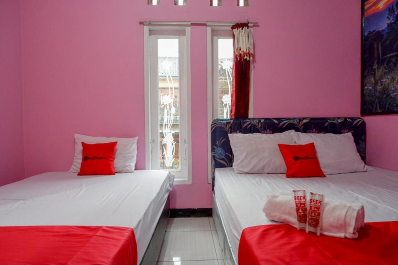 Reddoorz Syariah Near Telaga Warna Dieng Diyeng Ngoại thất bức ảnh